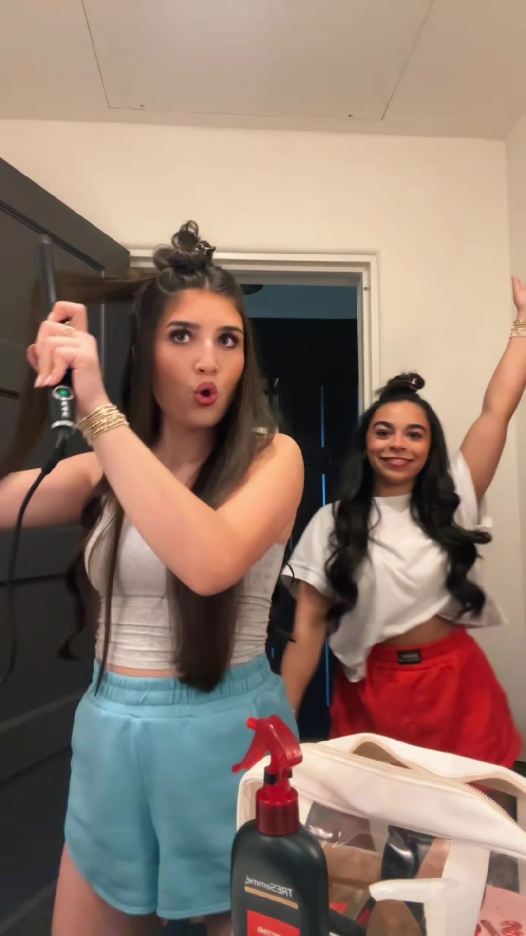@AVA DUPONT