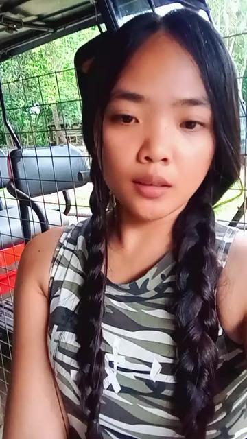 @Simple girl😉