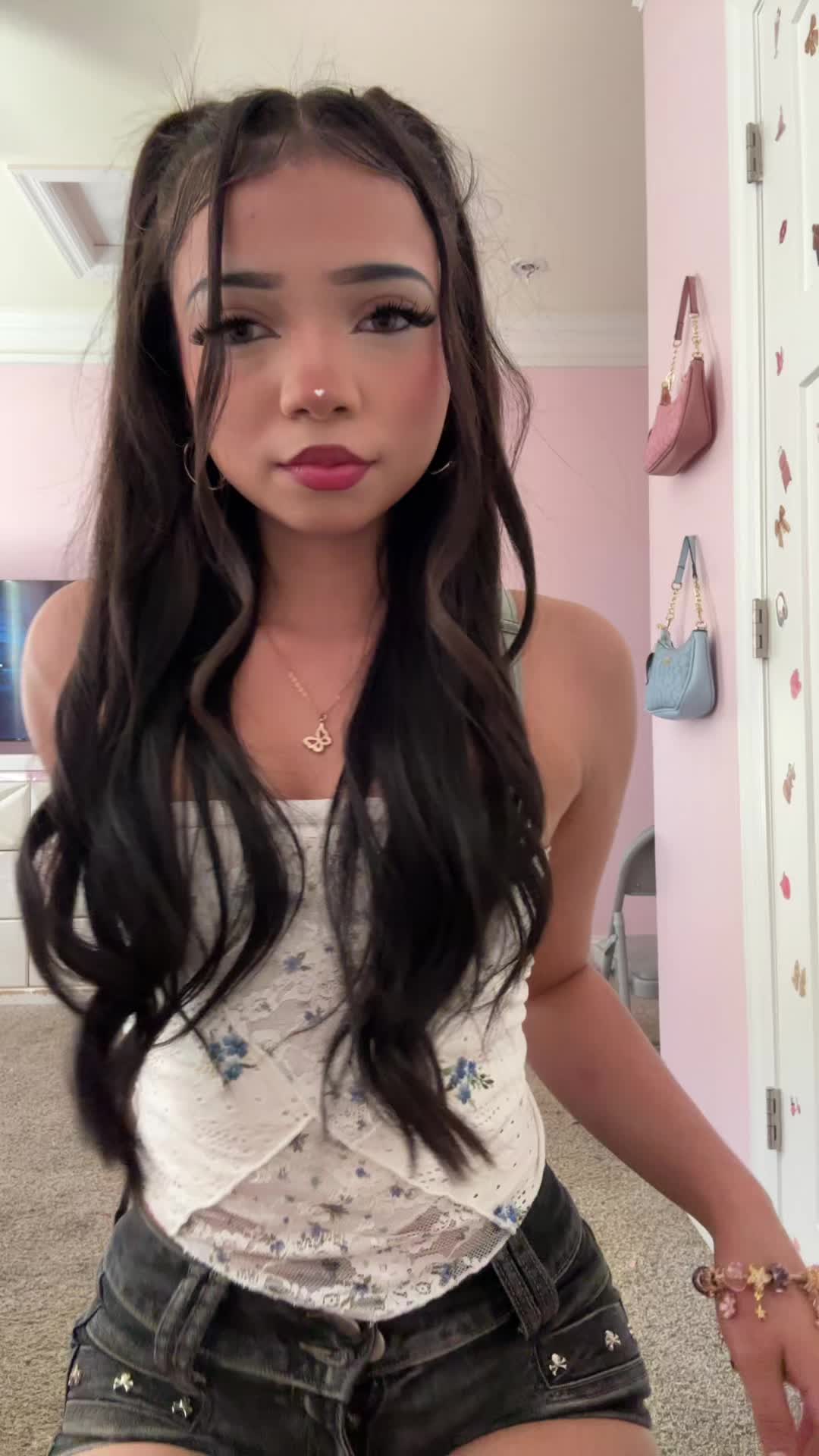 @𝓚𝓪𝓻𝓵𝓪 🌺