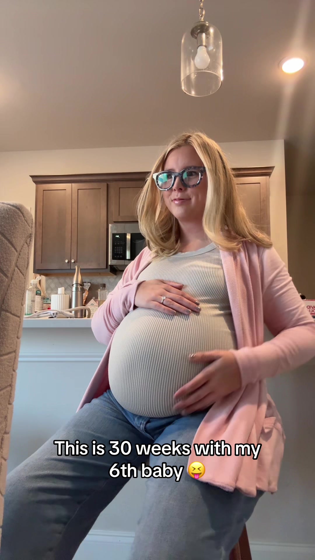 @Song W. | Mom of 5 + preg