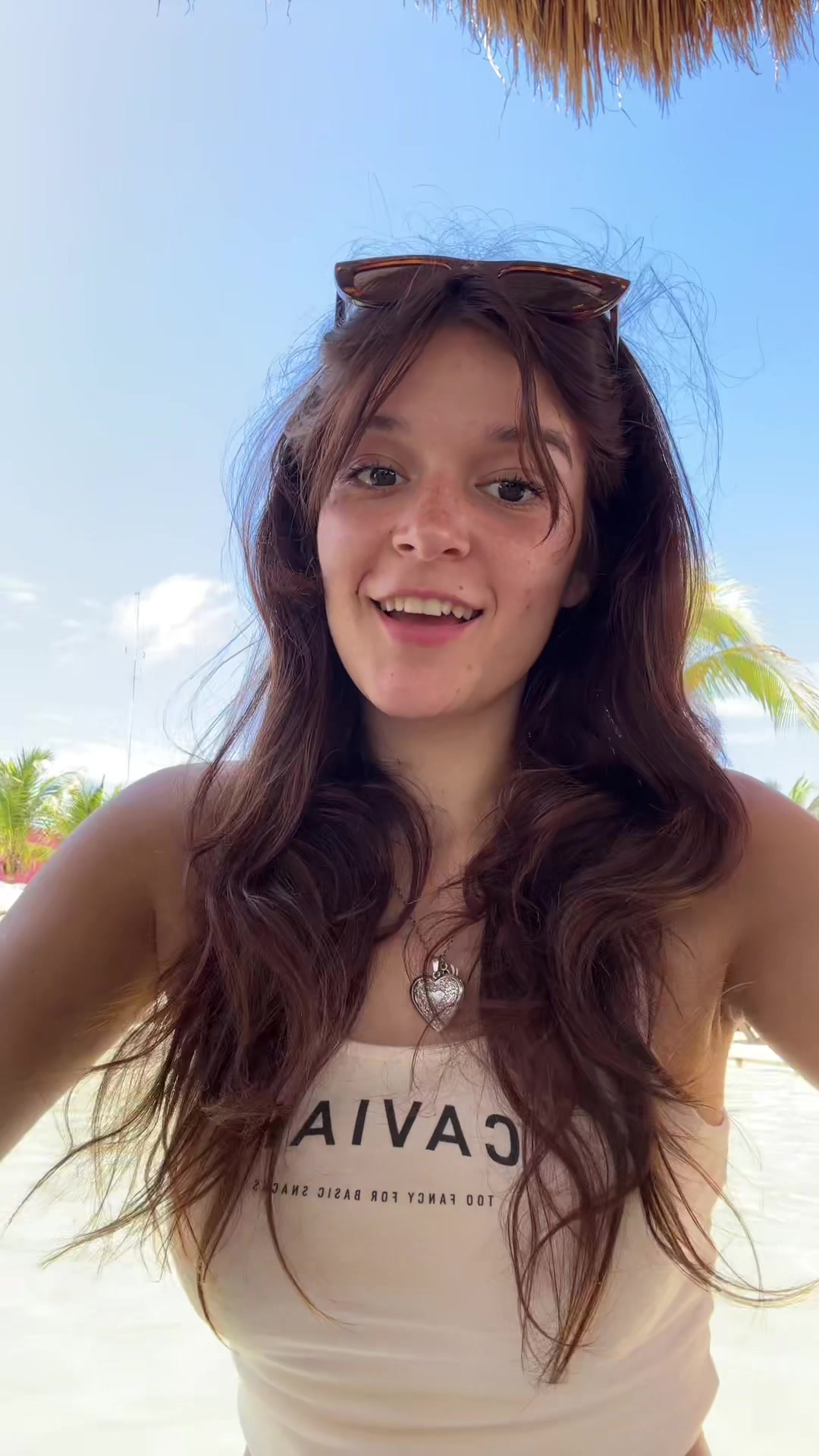 @aliviathompson