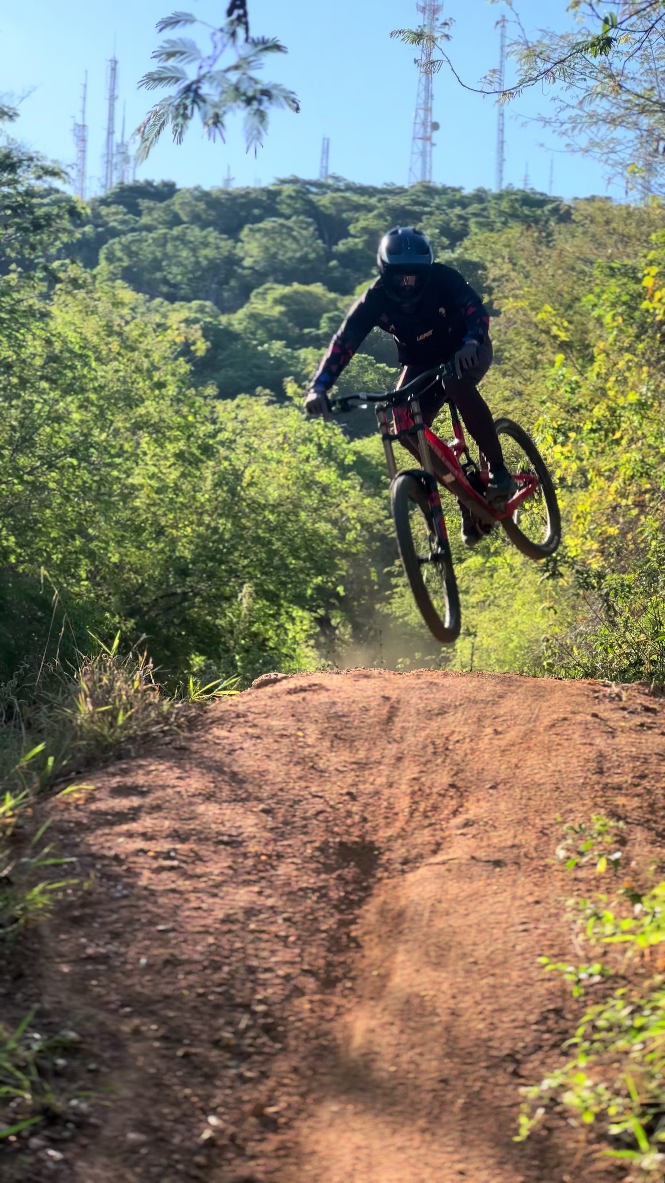 @Kevin Angelo / Downhill-Enduro