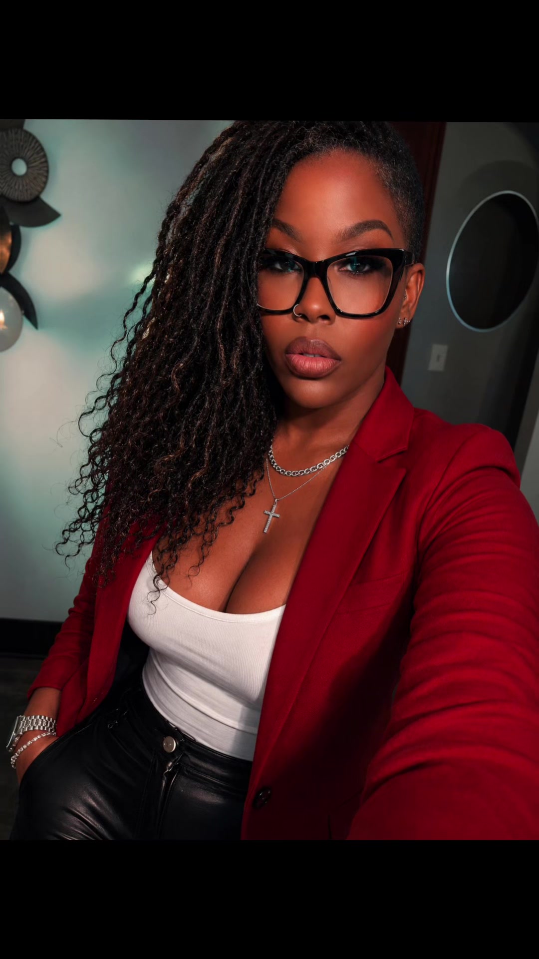 @Unapologetically_Mars
