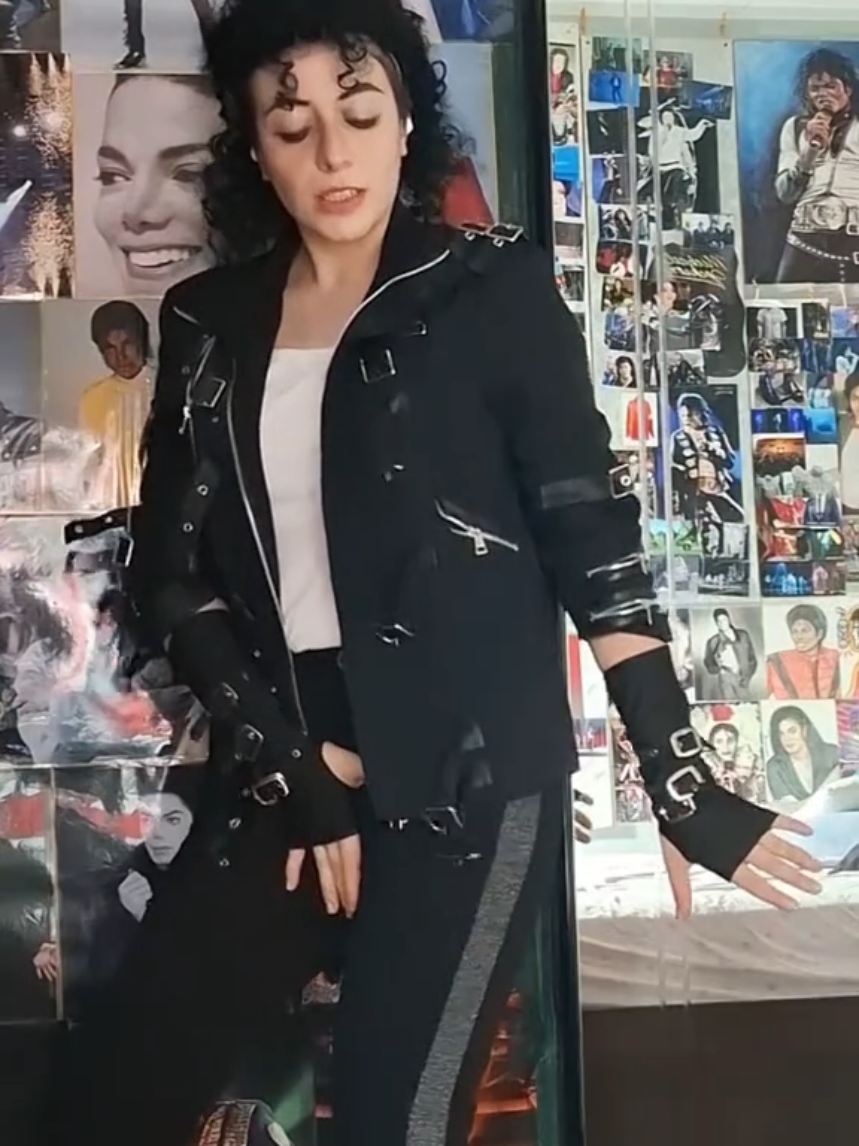 @EleonoraCosplay777