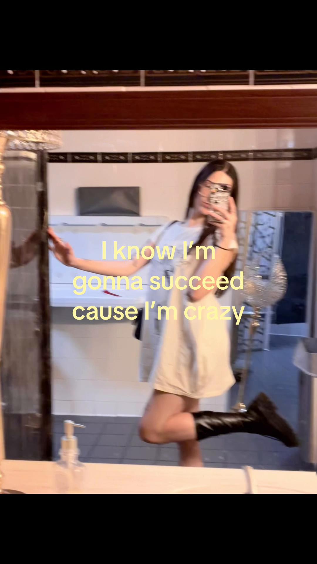 @raeeelmao