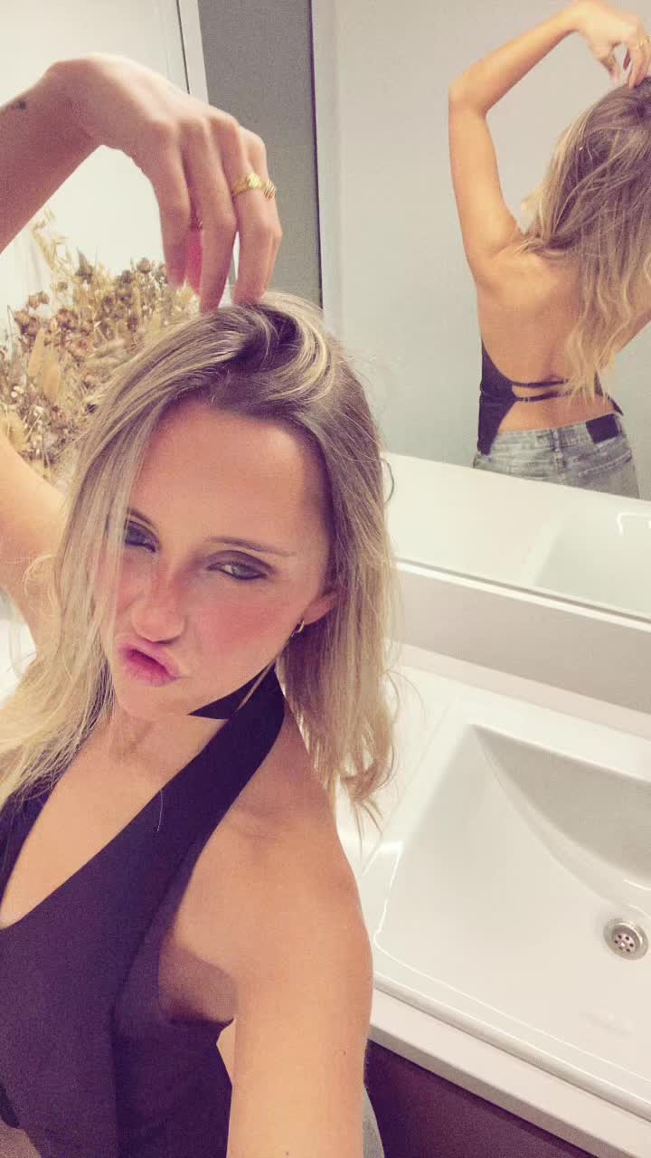 @vickyrinaldii
