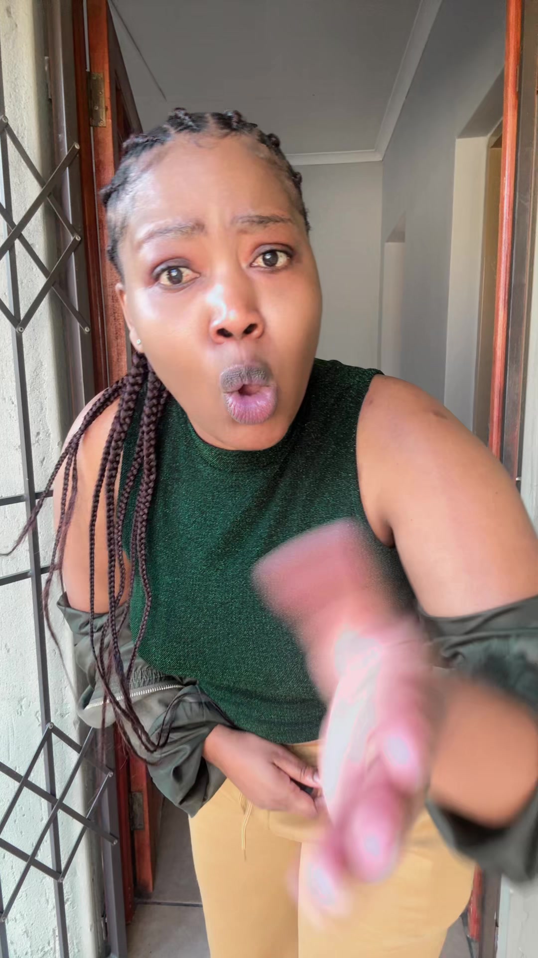 @kholomalele