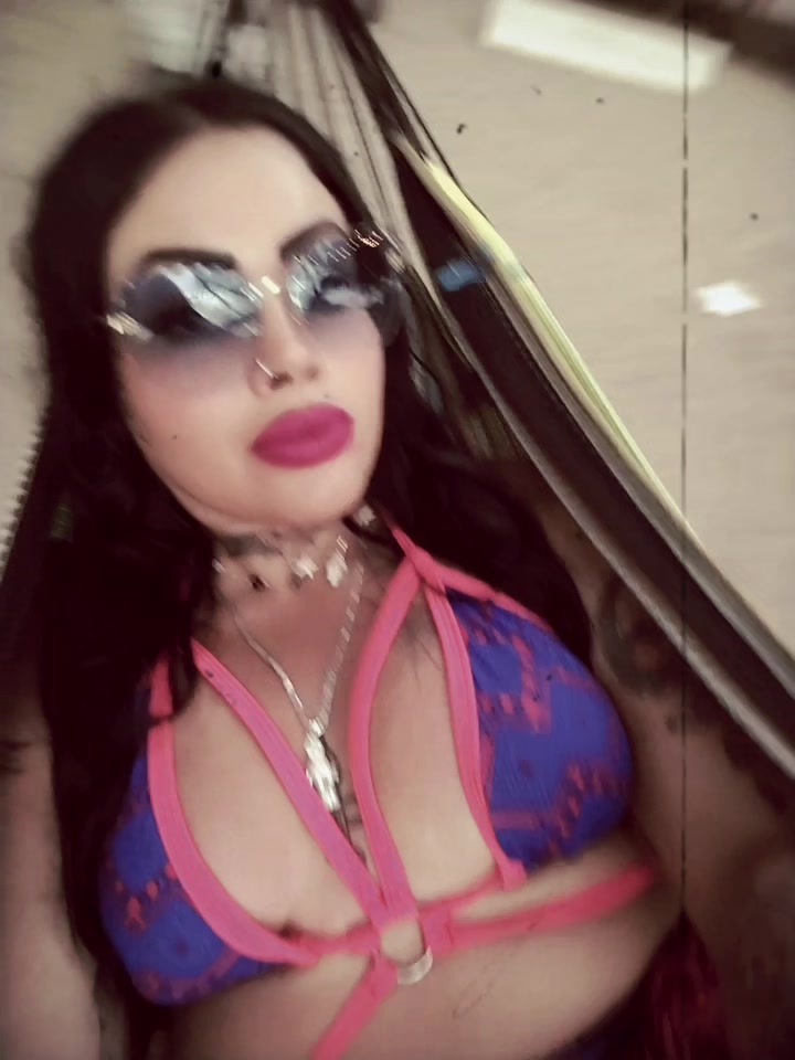 @Lezly Torres