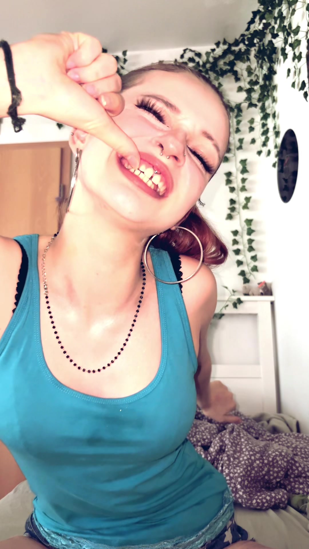 @evacado