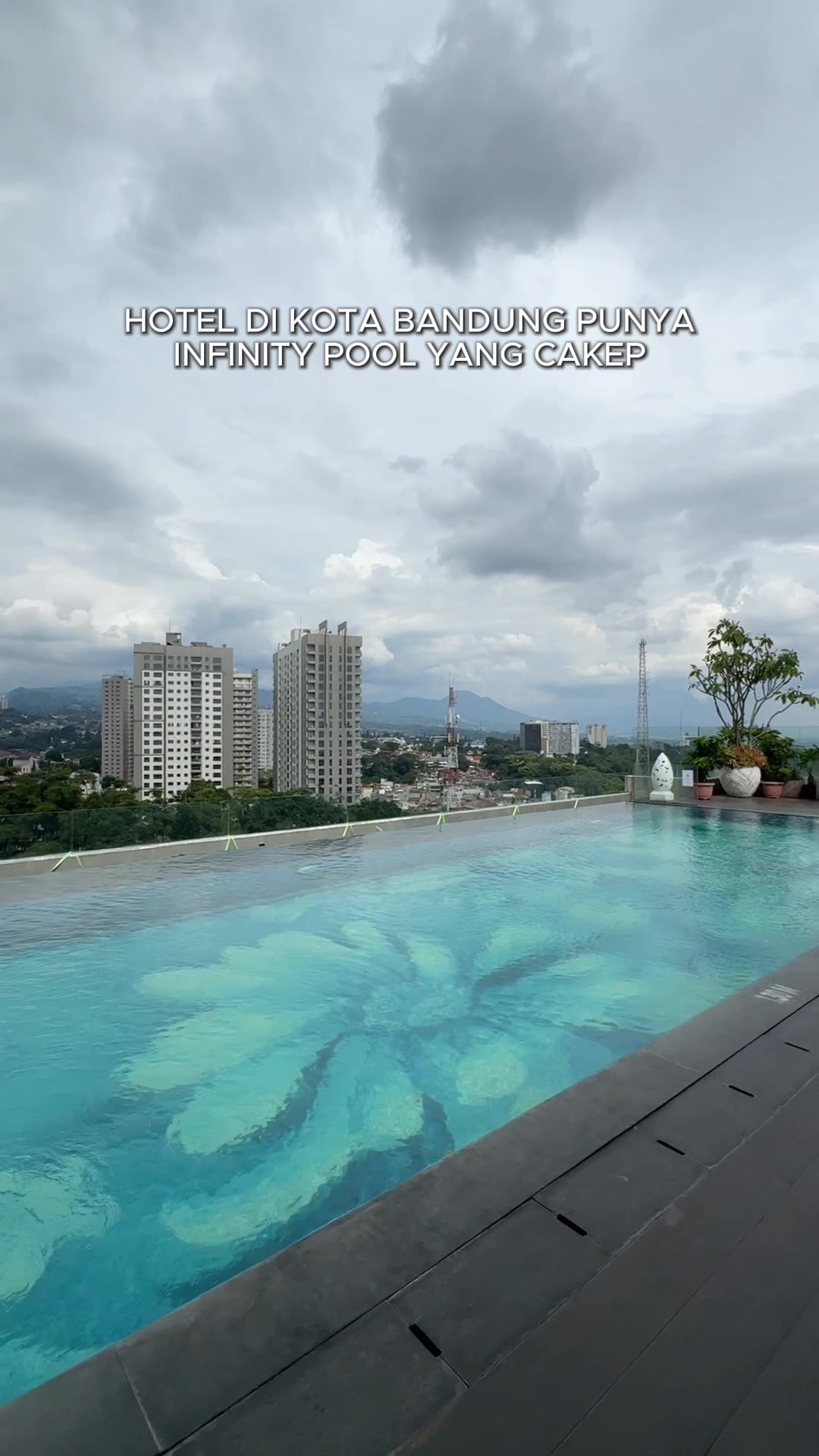 @Arif Rey | Travel & Gadget