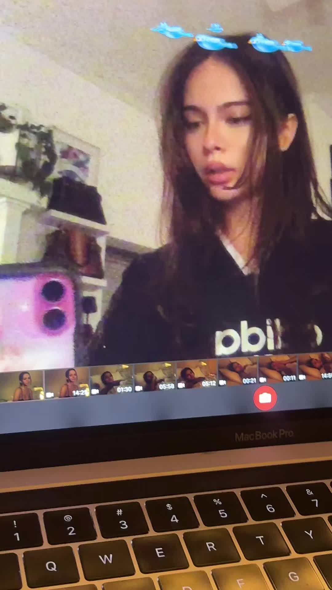 @bella