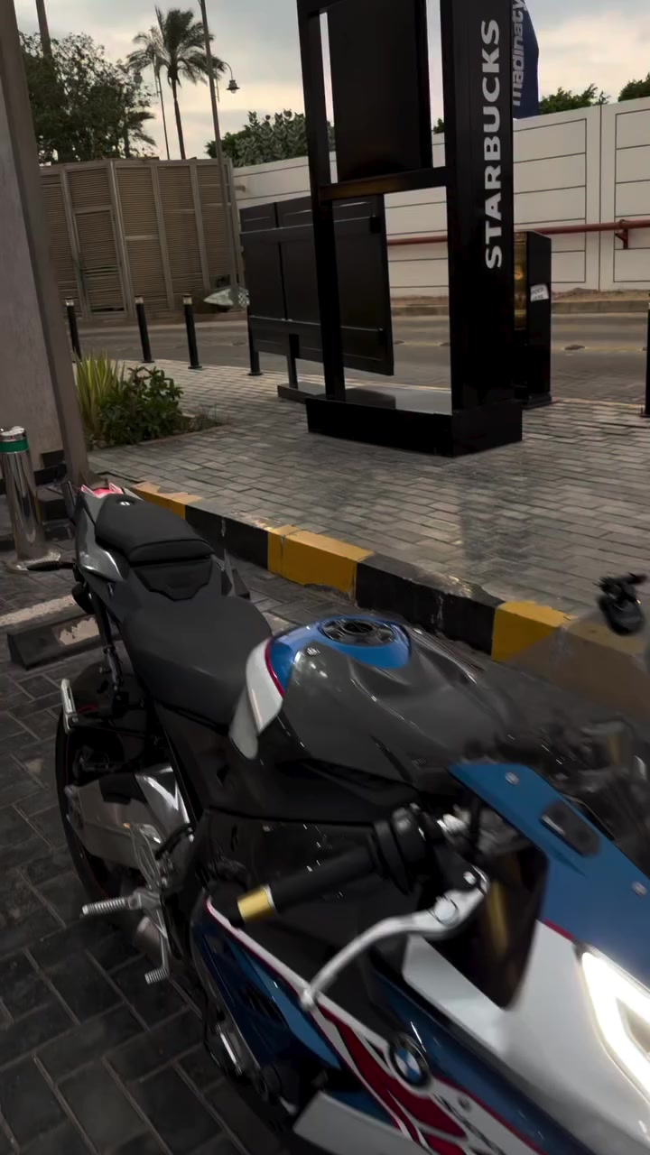 @RobbieMotoBikers🔥