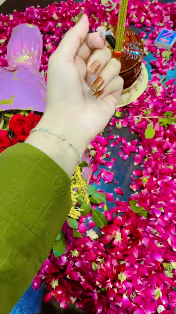@خان🦋