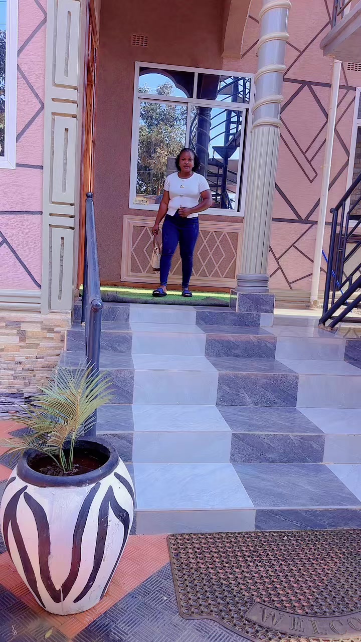 @Monica Mwakibete💎🇹🇿