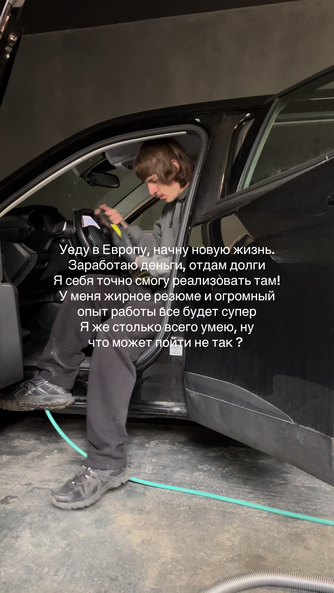 @EEZYUMDESIGN