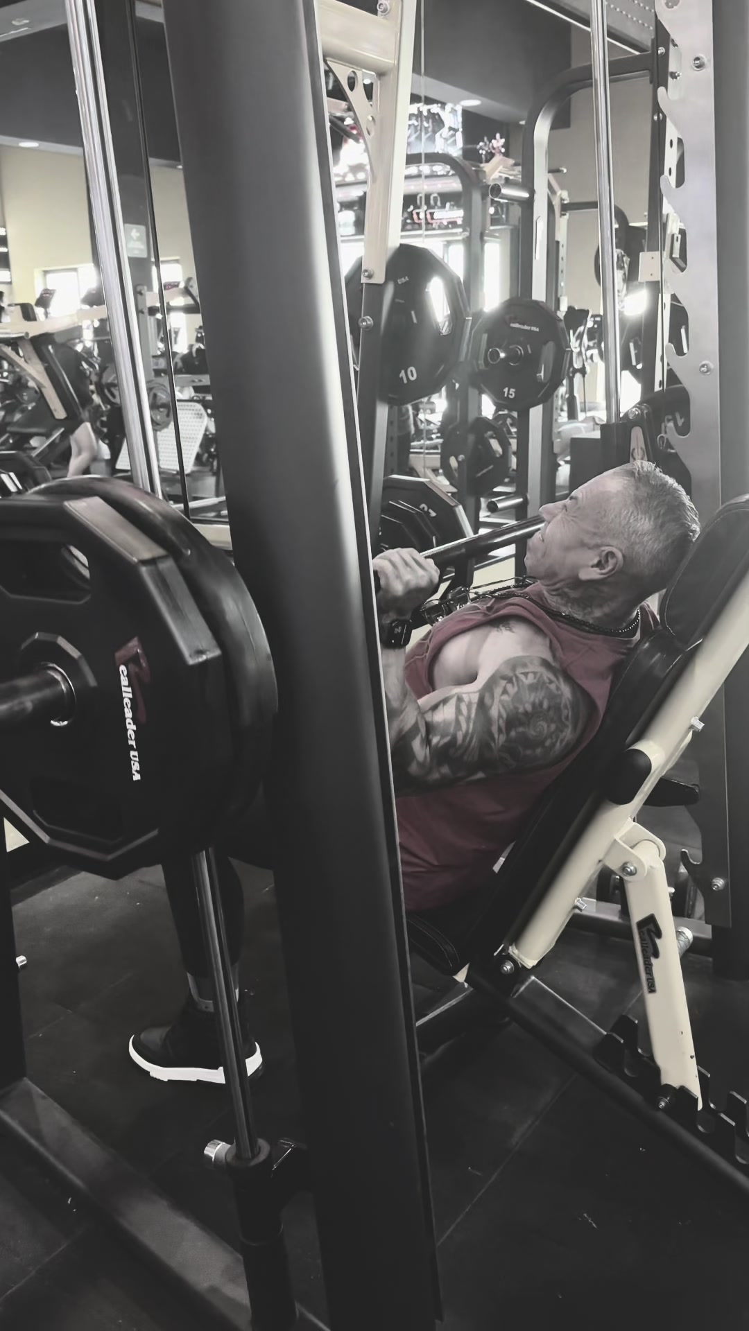@Leo Flores IFBB PRO
