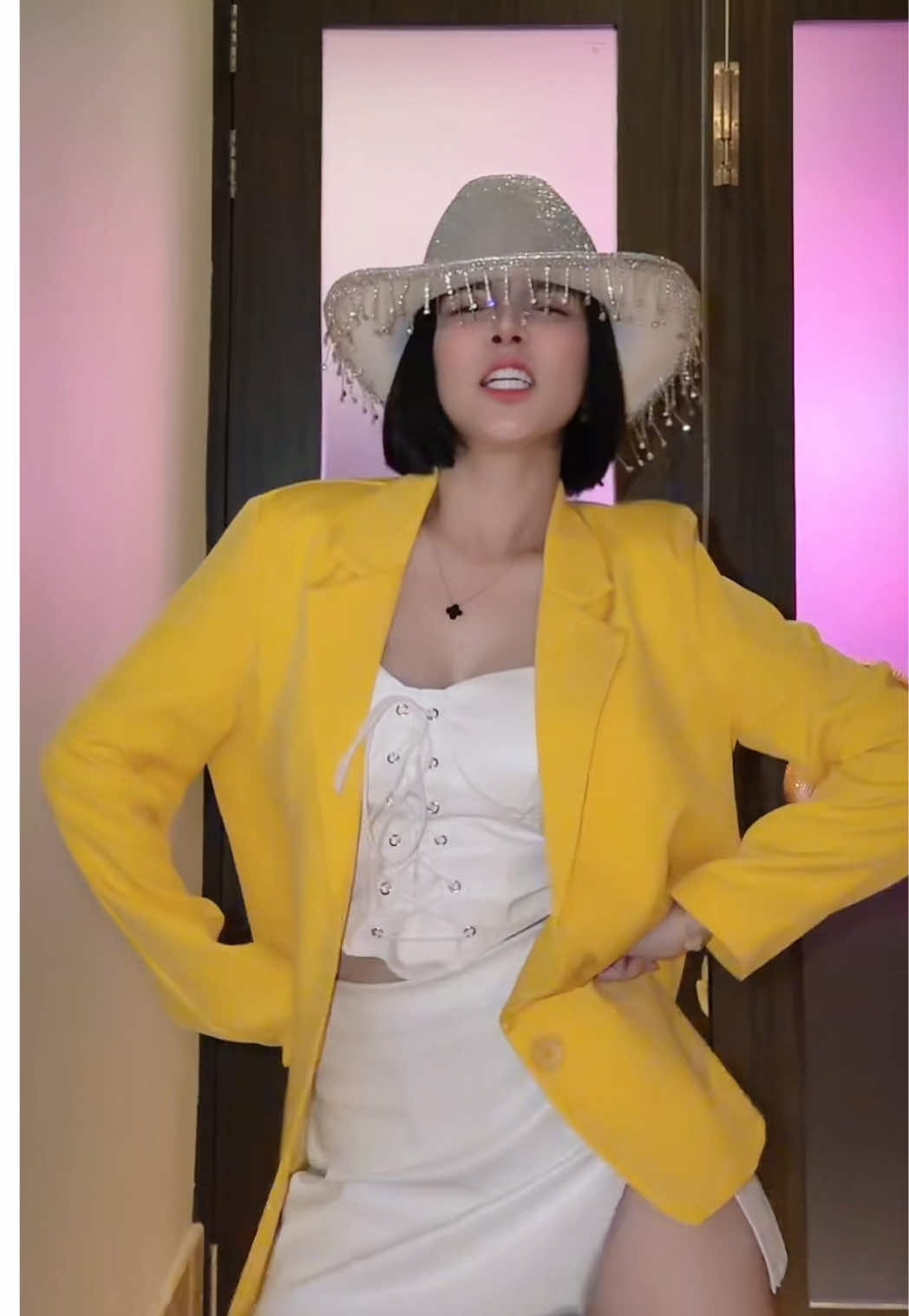 @Elle