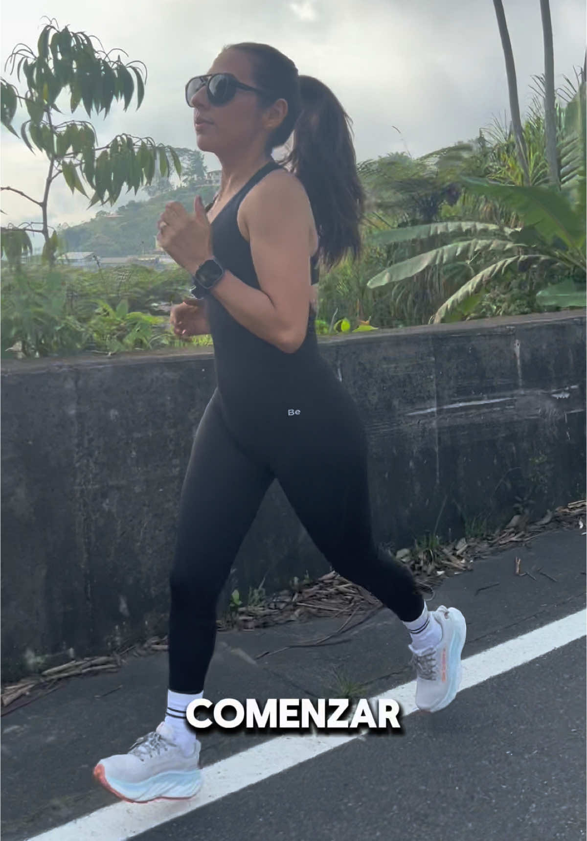@Coachlilly_