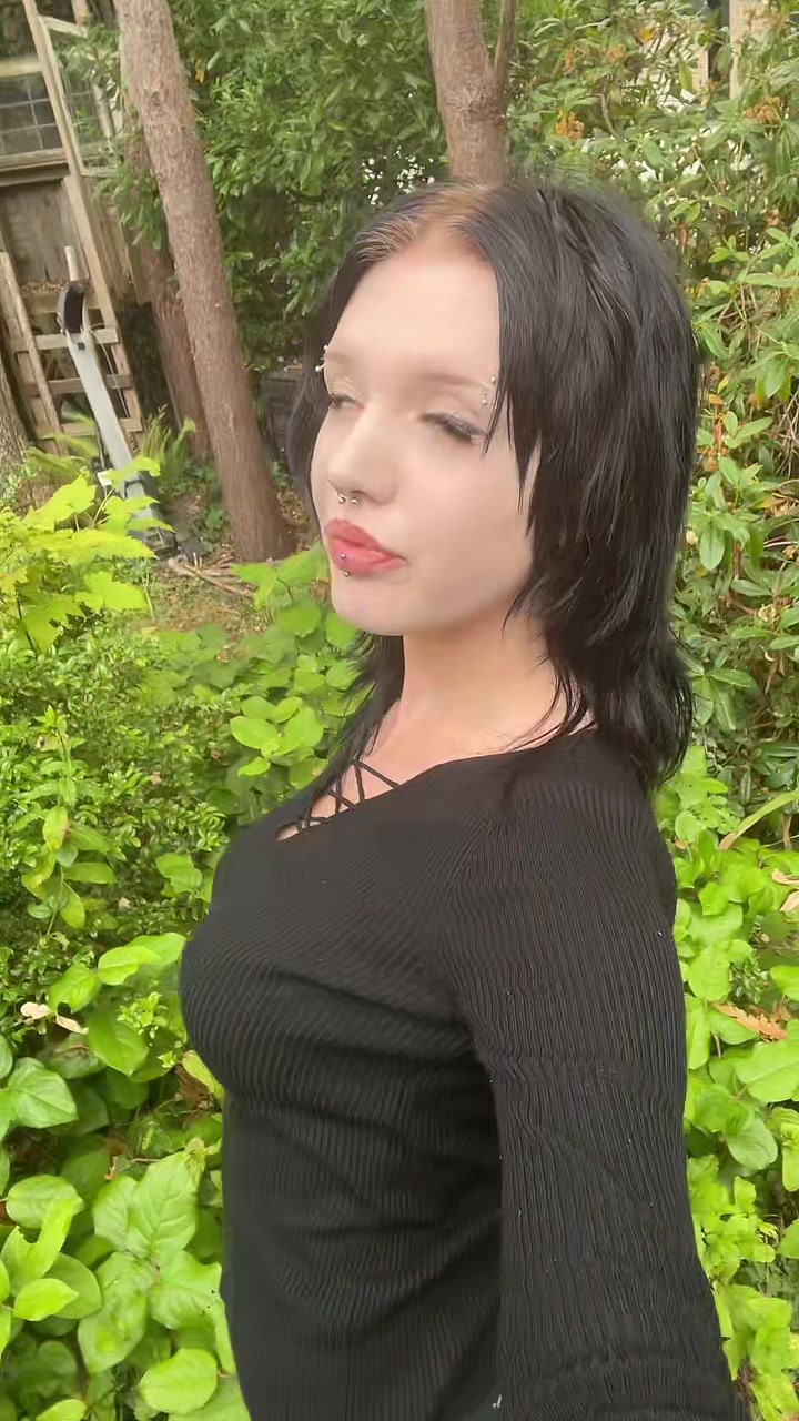@Gothicloverdoll