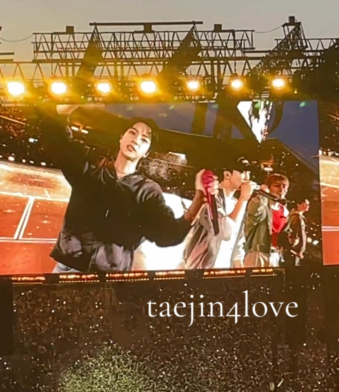 @TaeJin🐯🐹saw BTS