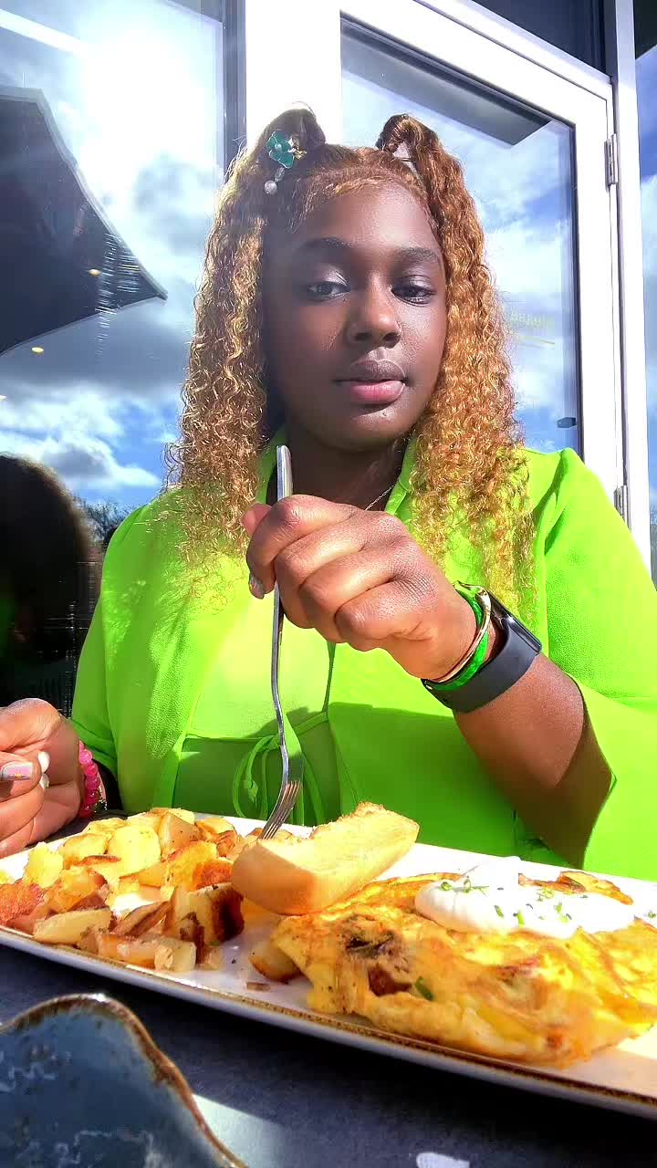 @Official_badgyal_roots