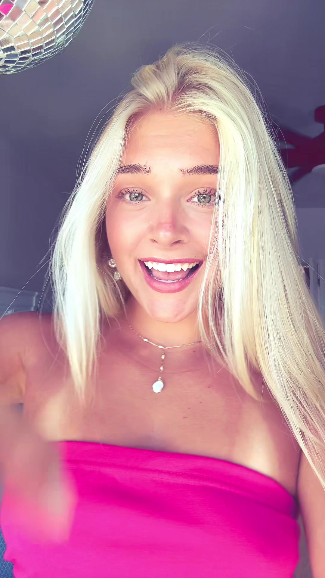 @_whodisdeva_