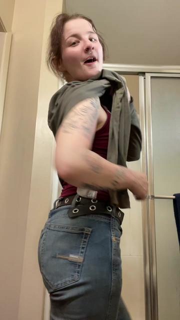 @Chloee🃏🥀