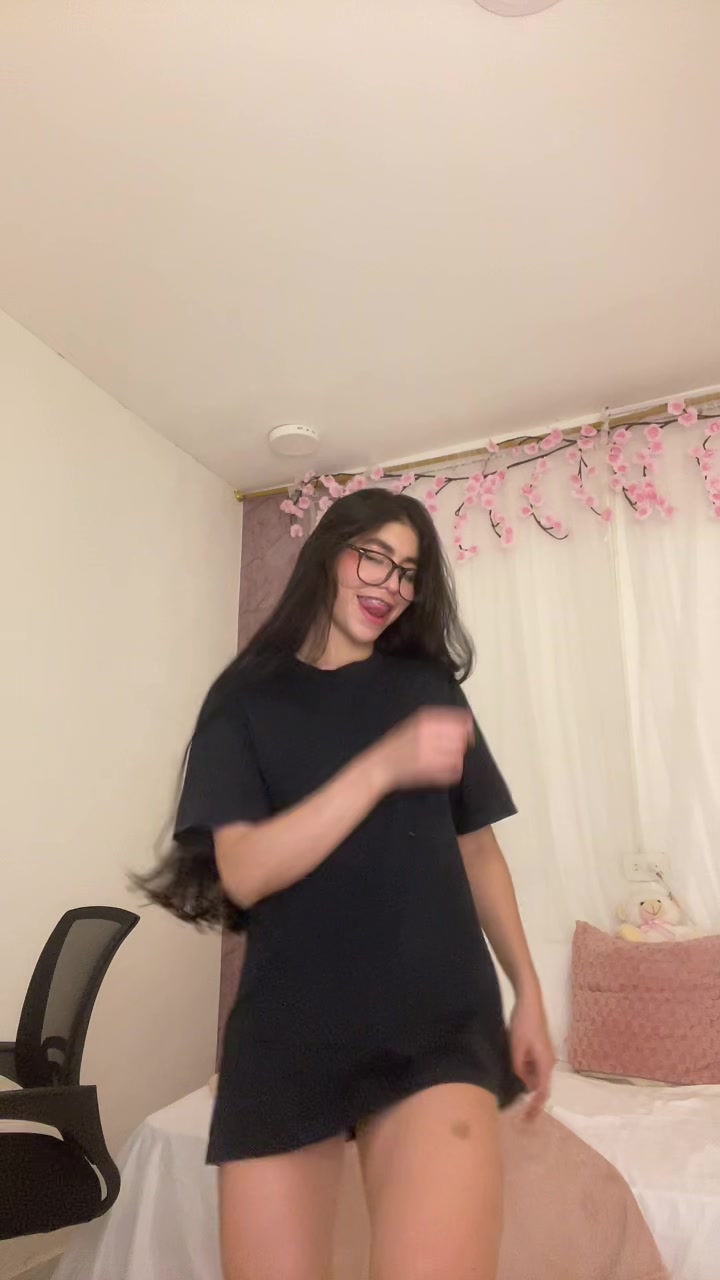 @Mel 🌙