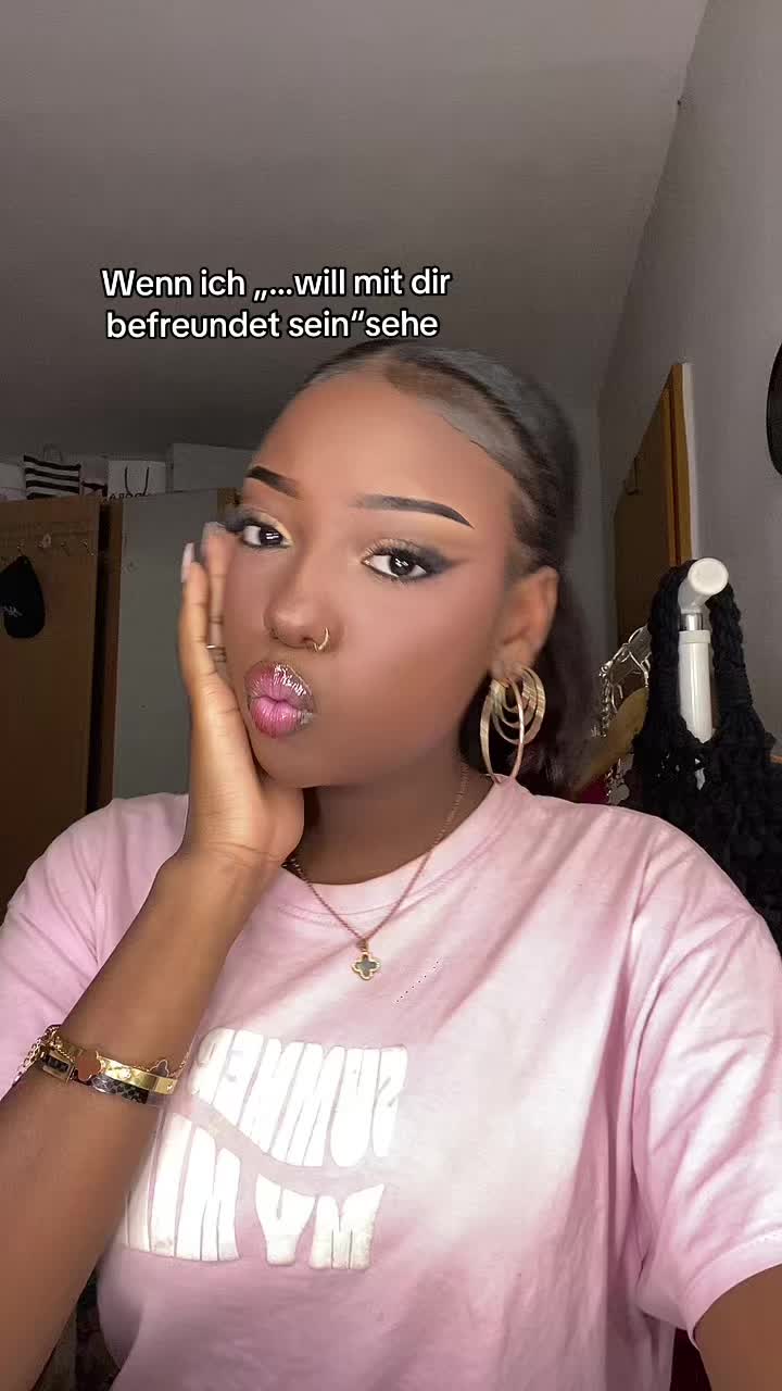 @q🍫