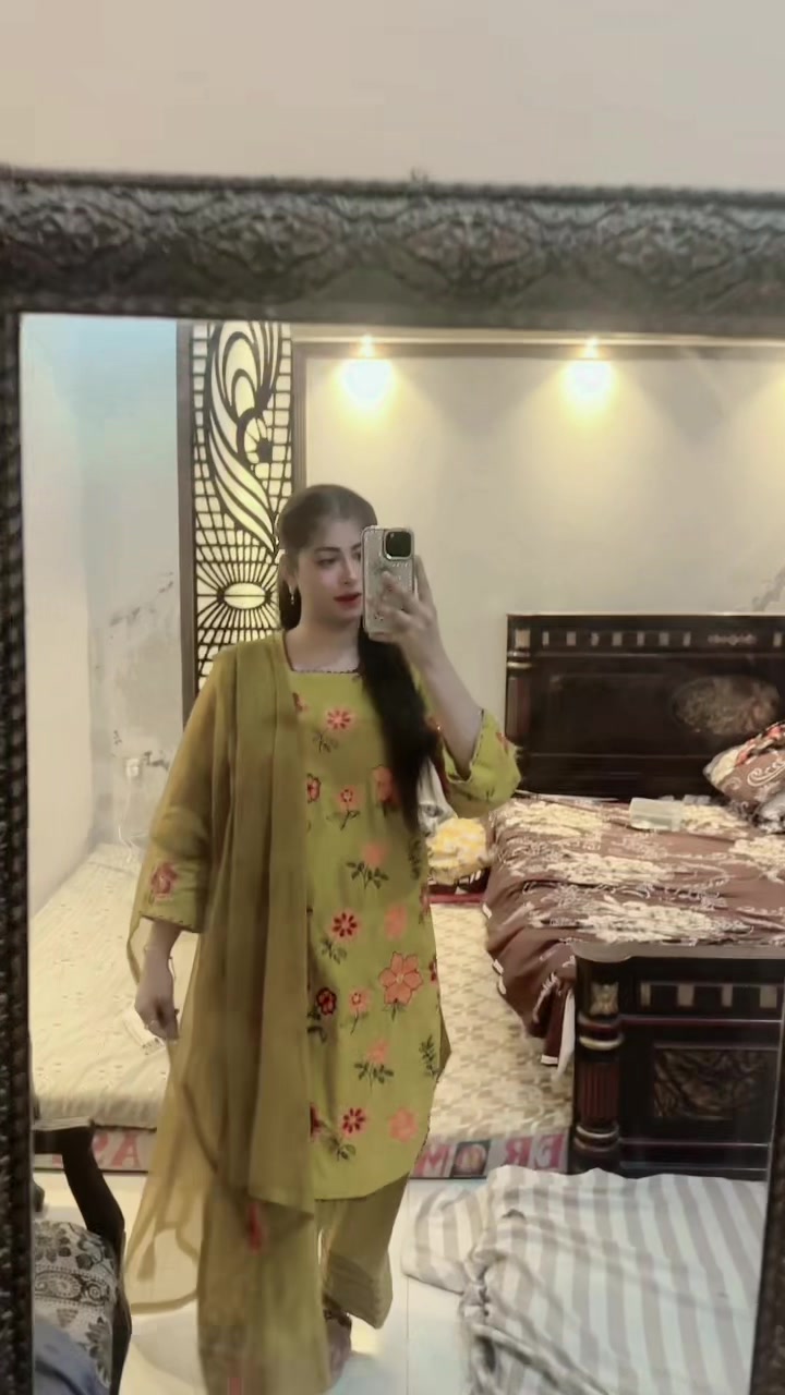 @ملکہ 😍❤️