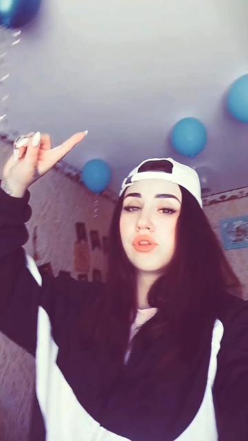 @Violetta