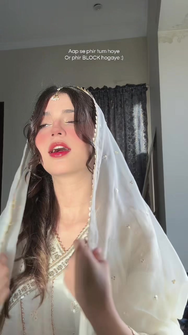 @AyeshEe🌸