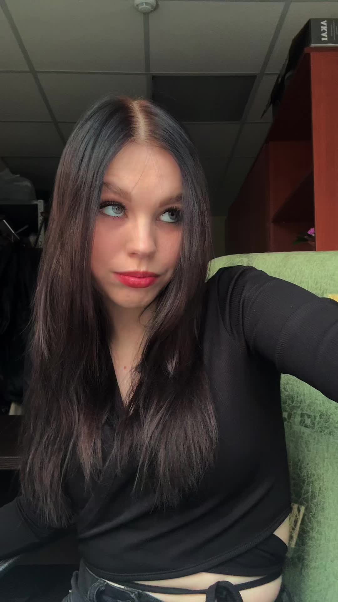@𝒱𝒶𝓁𝑒𝓇𝓎𝑒𝓋𝓃𝒶🤍