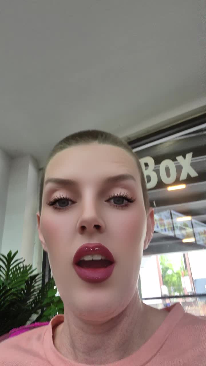 @clairebevs