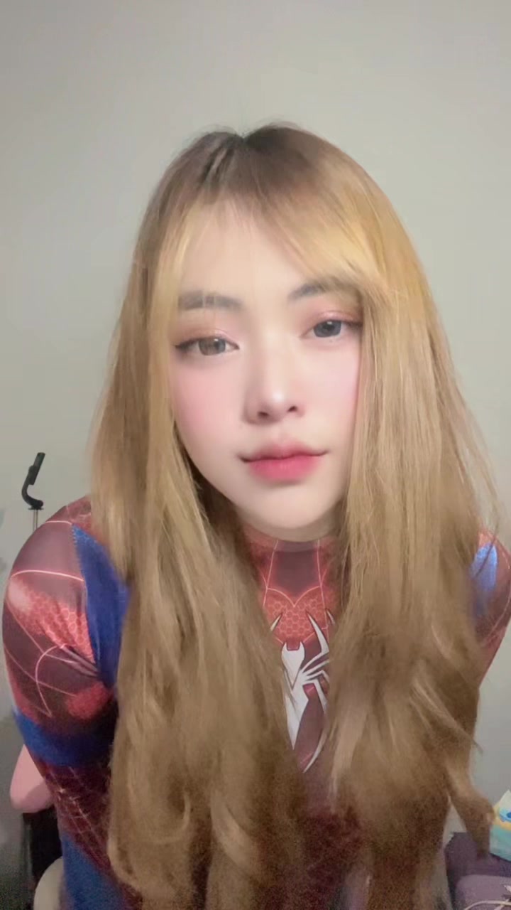 @_ayang9