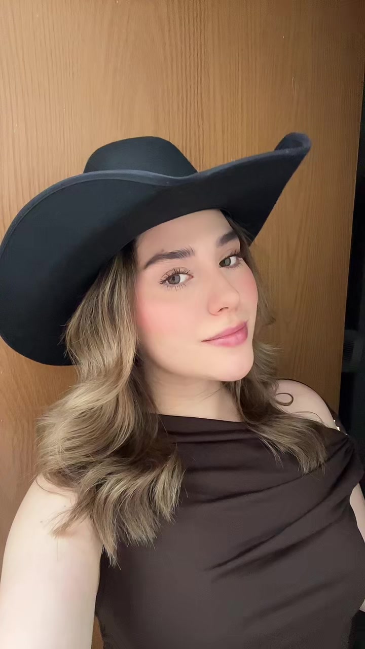 @dannawoodss1