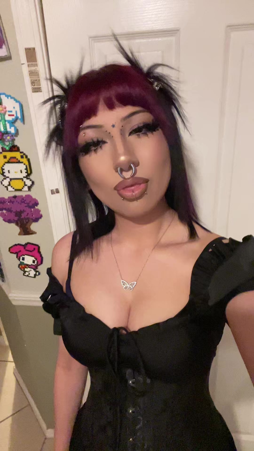 @<3