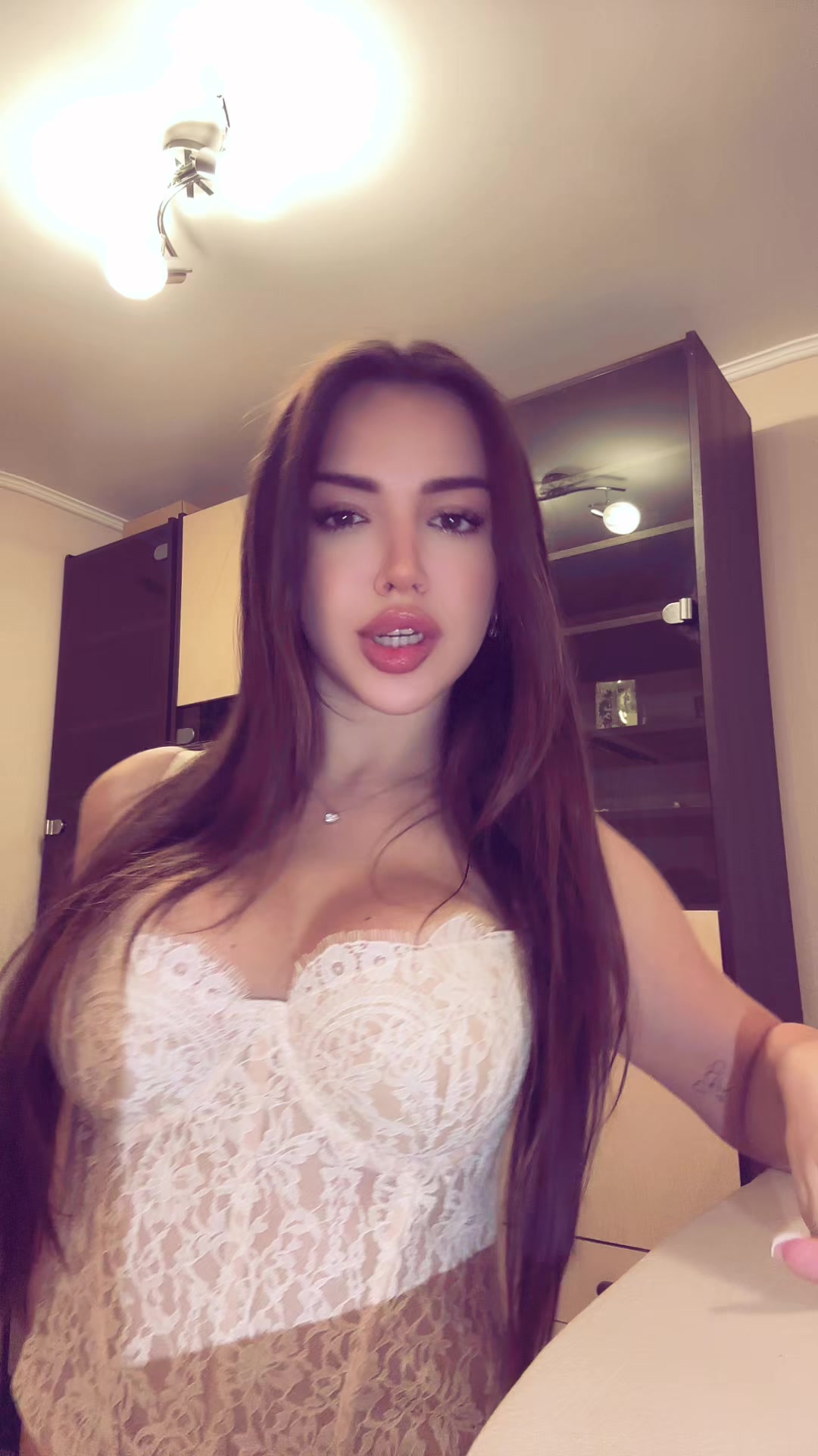 @isidora