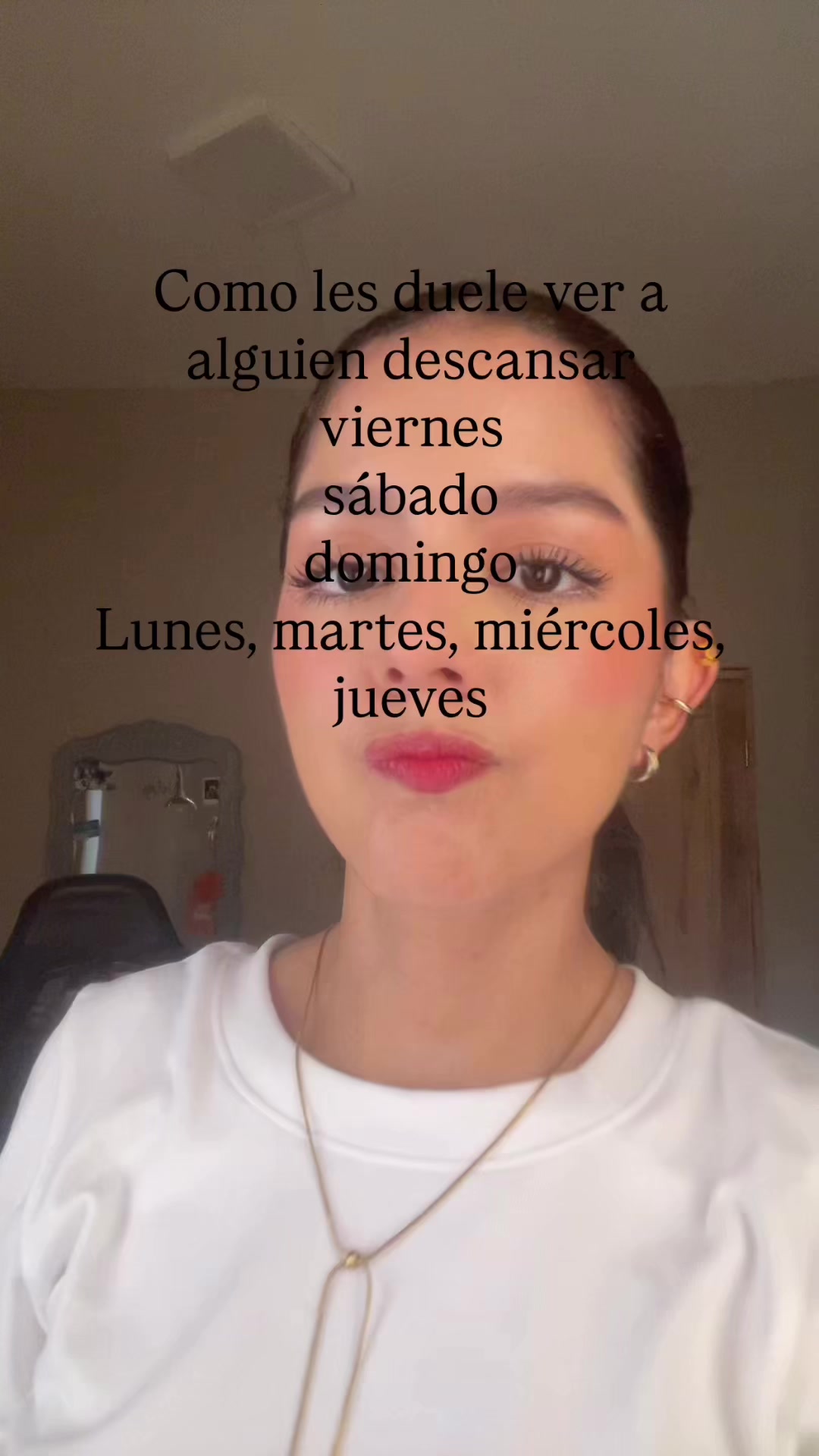 @hilaryholic