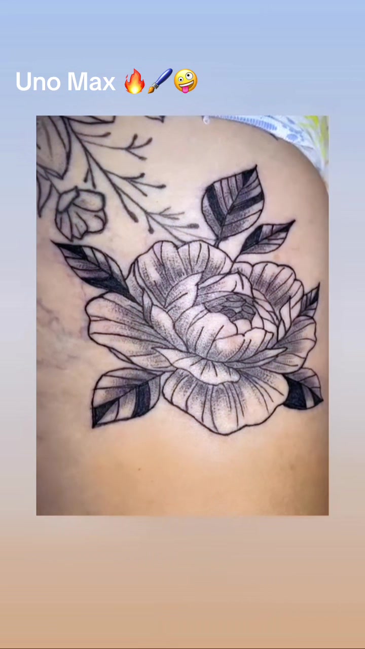 @Yenny Paola 🔥🖋️