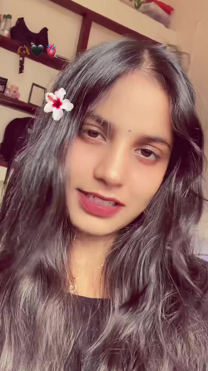 @ûñíqüê qūêèñ 👑🦋🦚