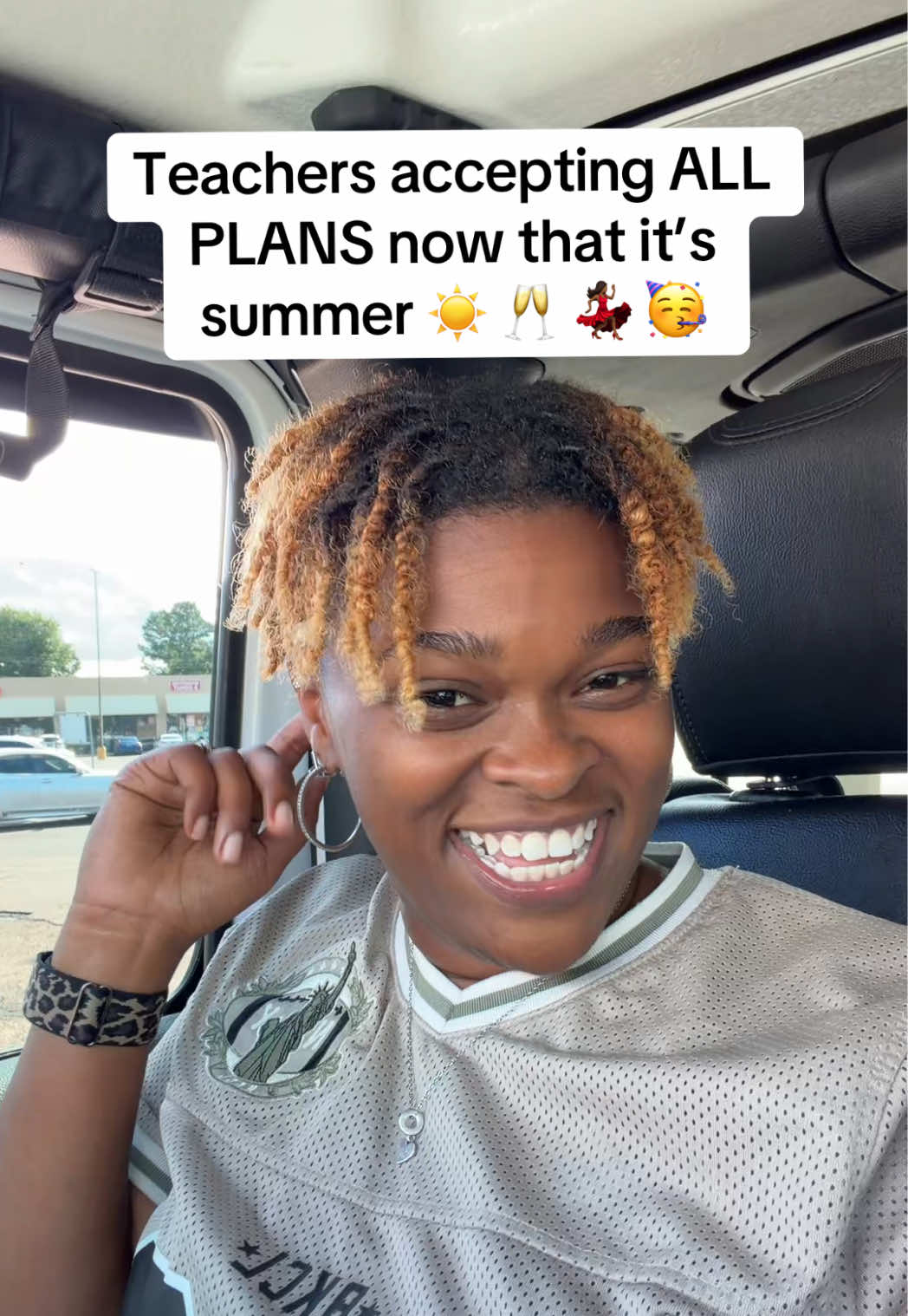 @Mrs. Hood&bull;TEACHER🍎