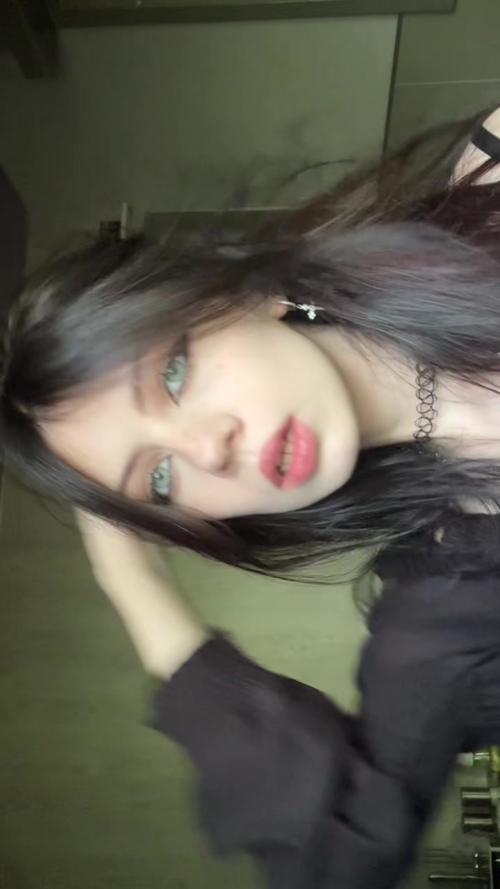 @Алиска ☮️ 🍏