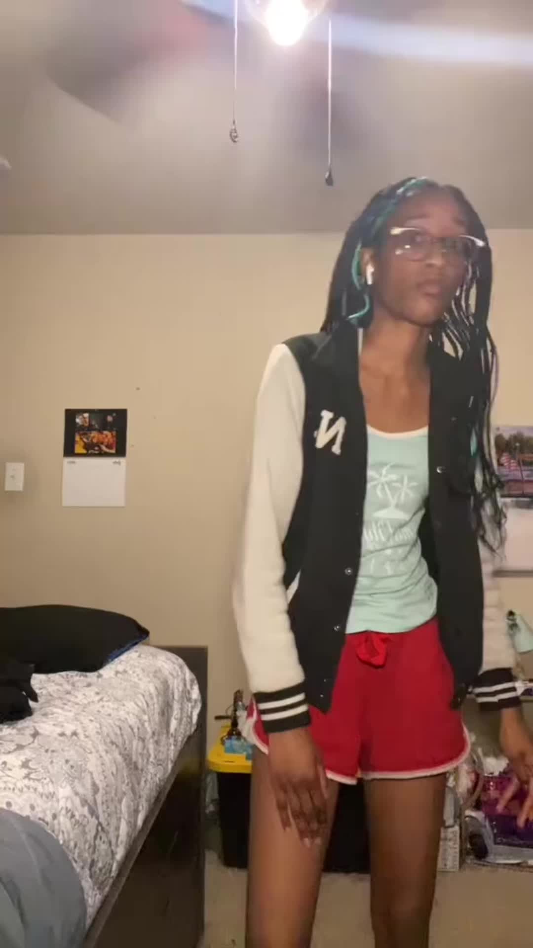 @Shayla