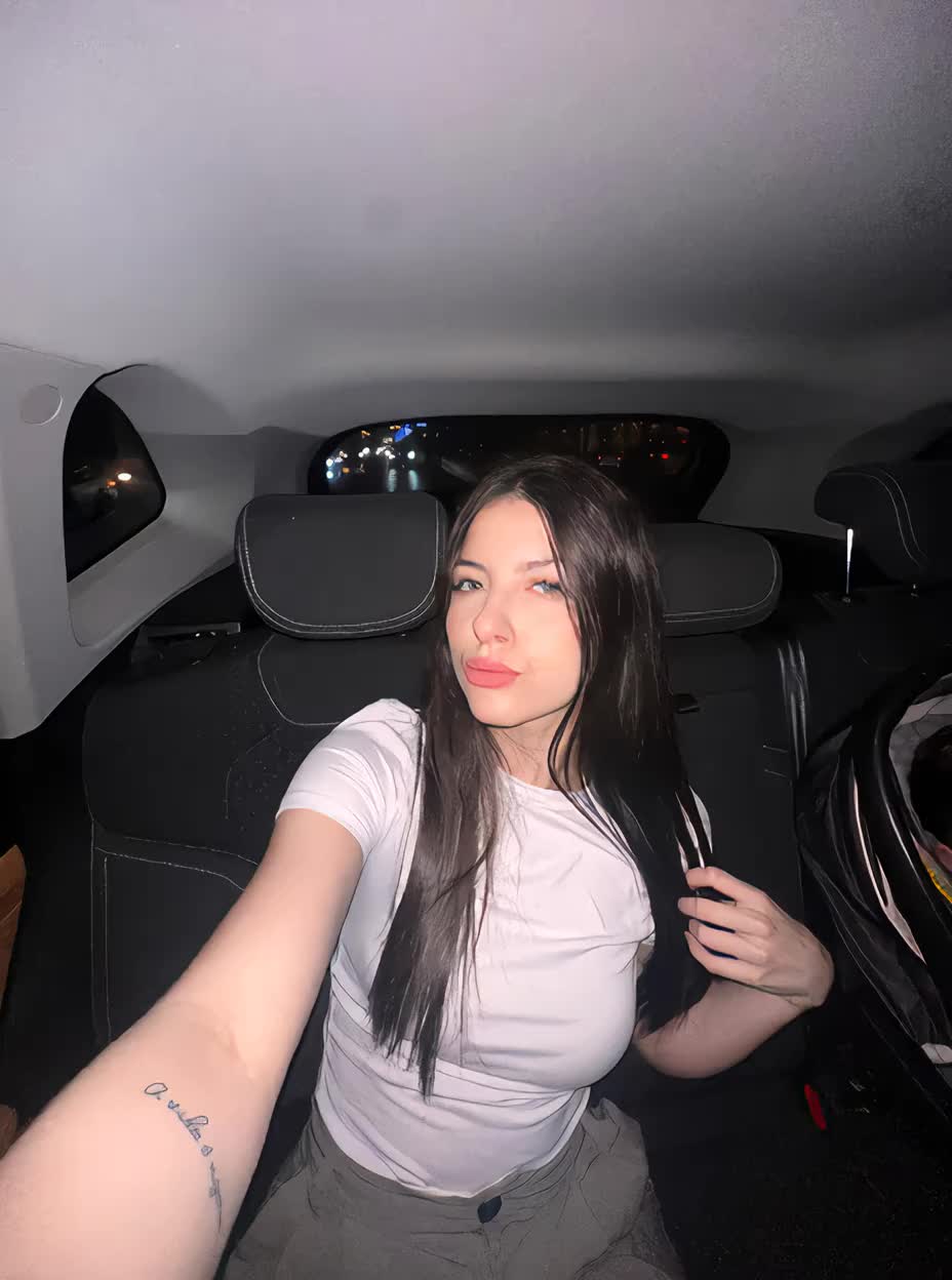 @Milena All&oacute;