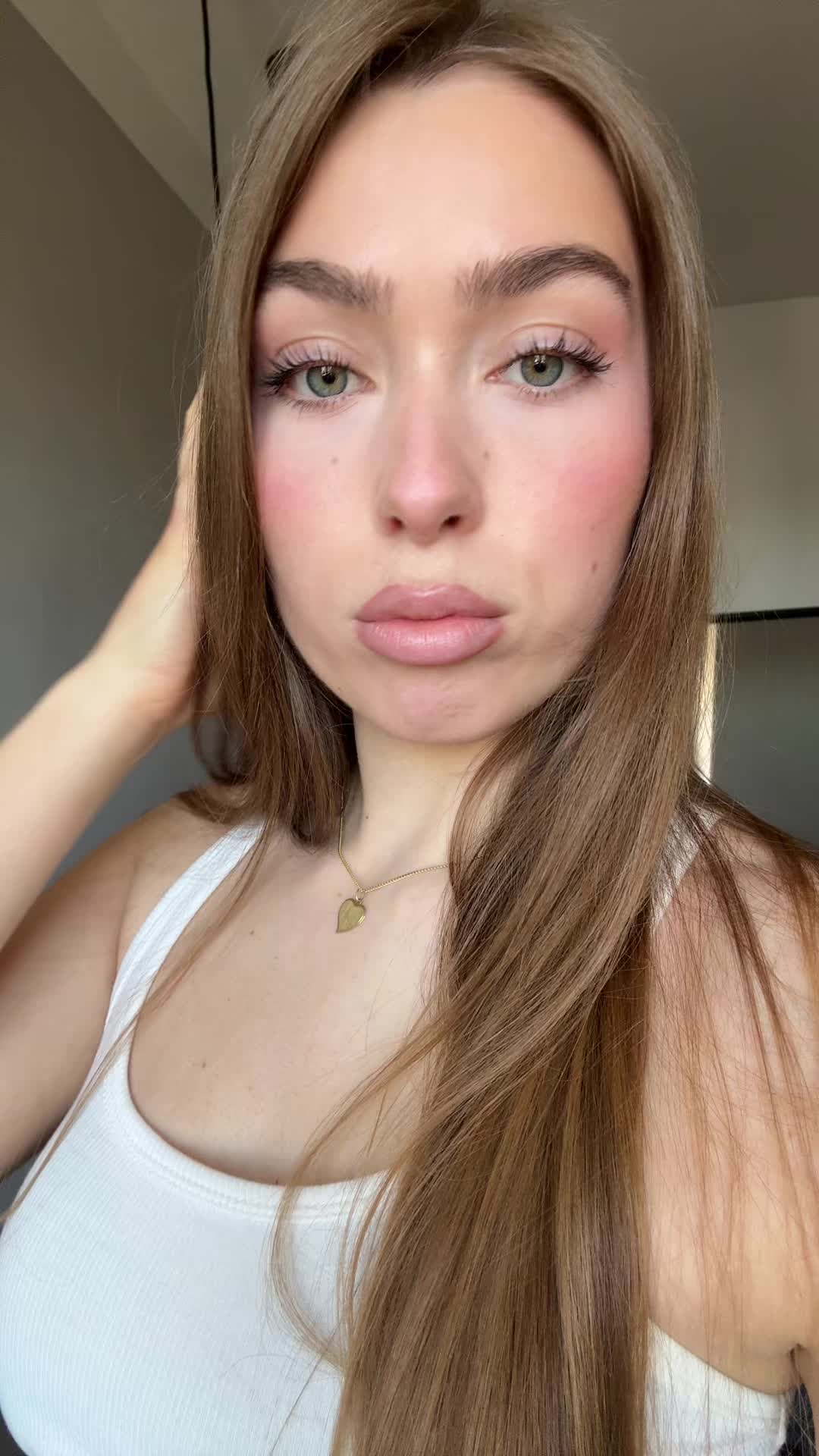 @ℰ