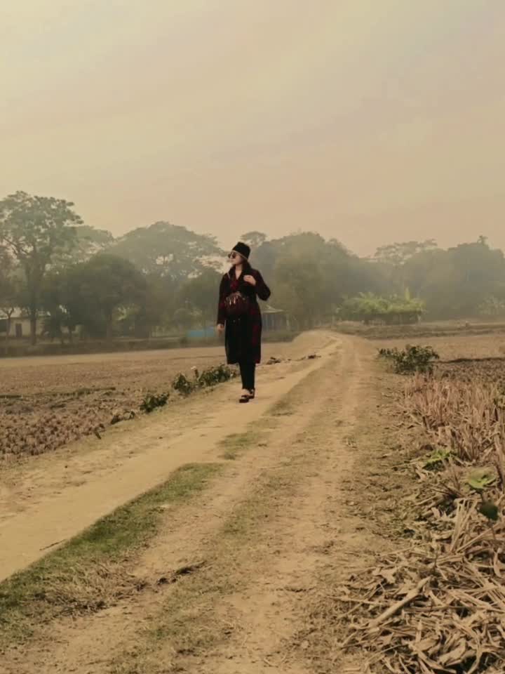 @- রহস্যময়ী
