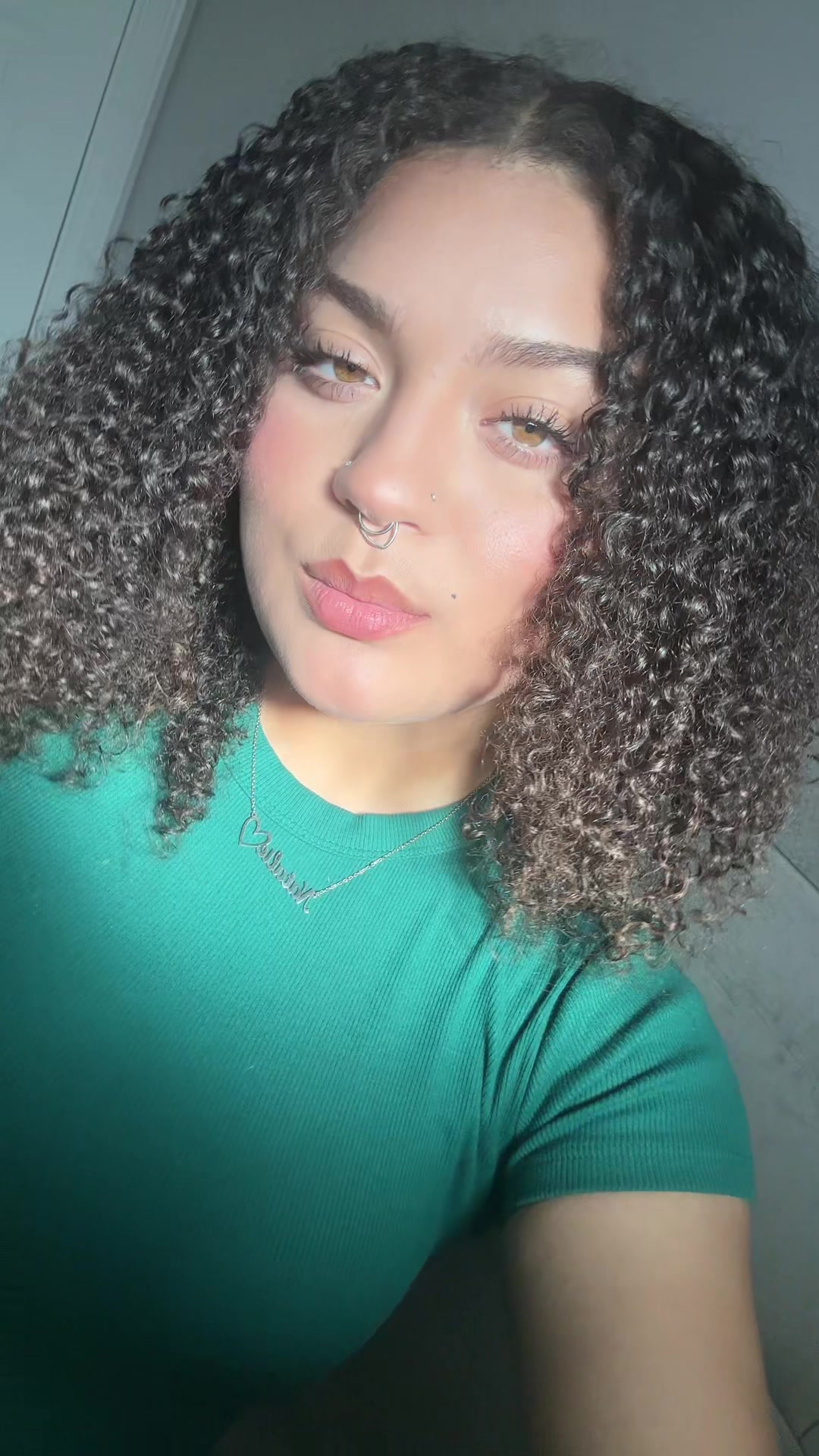 @bella