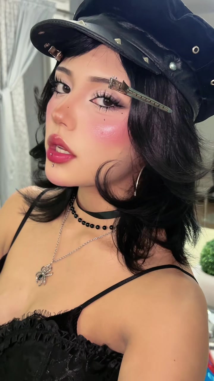 @Miku🕷️