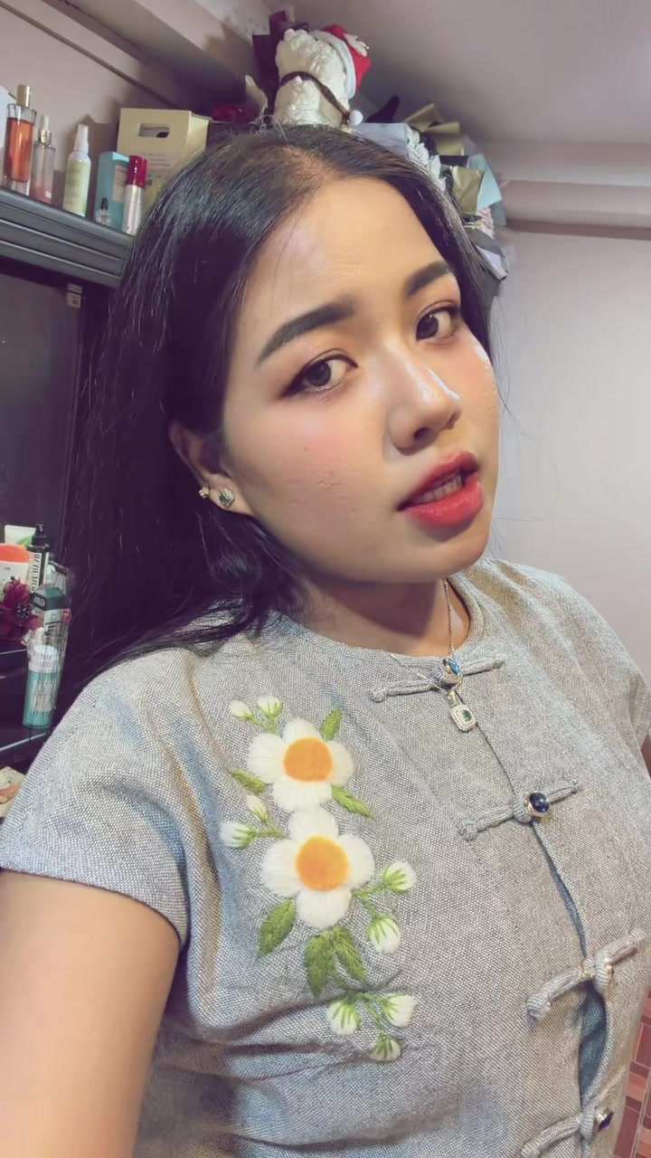 @khin zu paing